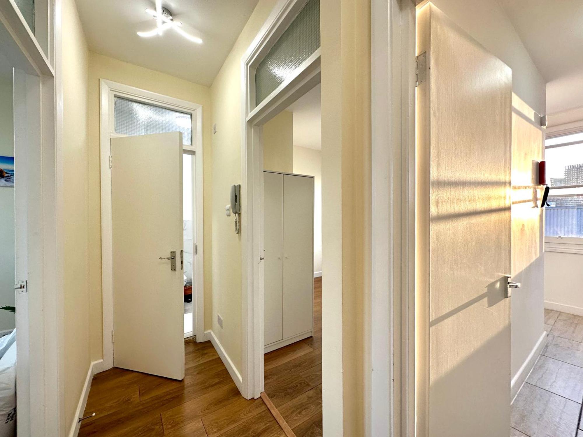 The Euston Guest House -60 ลอนดอน ภายนอก รูปภาพ