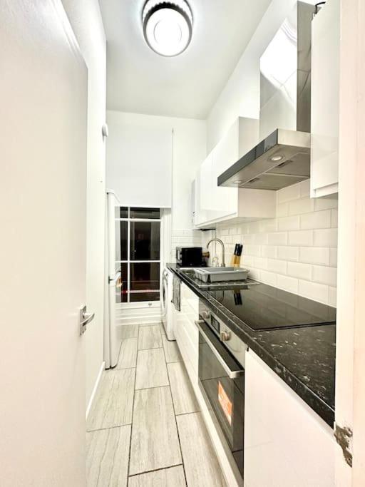 The Euston Guest House -60 ลอนดอน ภายนอก รูปภาพ