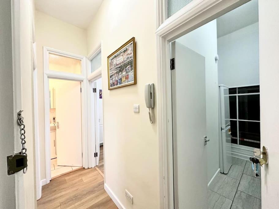 The Euston Guest House -60 ลอนดอน ภายนอก รูปภาพ